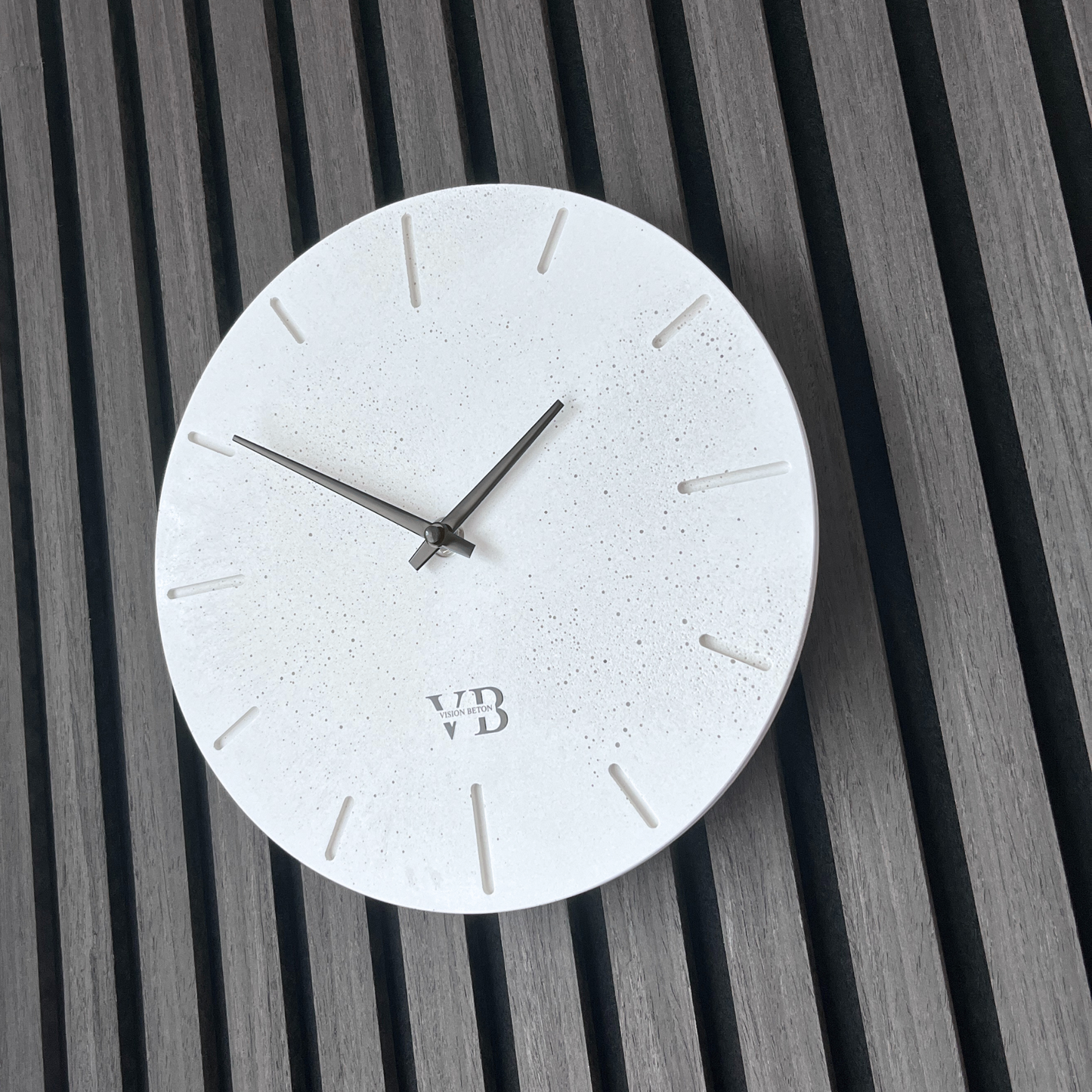 Beton-Wanduhr Rustikal