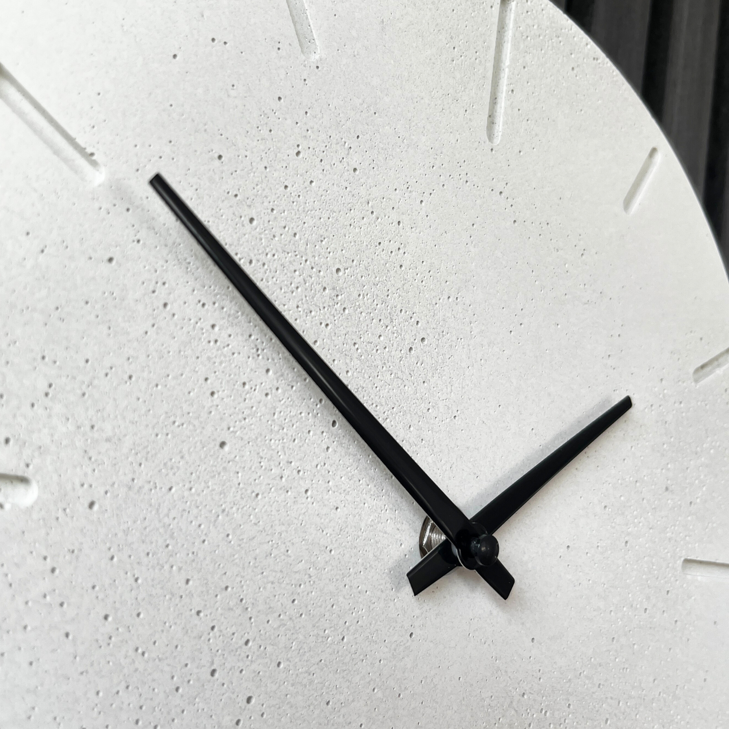 Beton-Wanduhr Rustikal