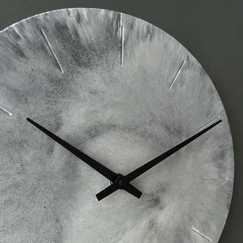 Betonwanduhr – Cendre