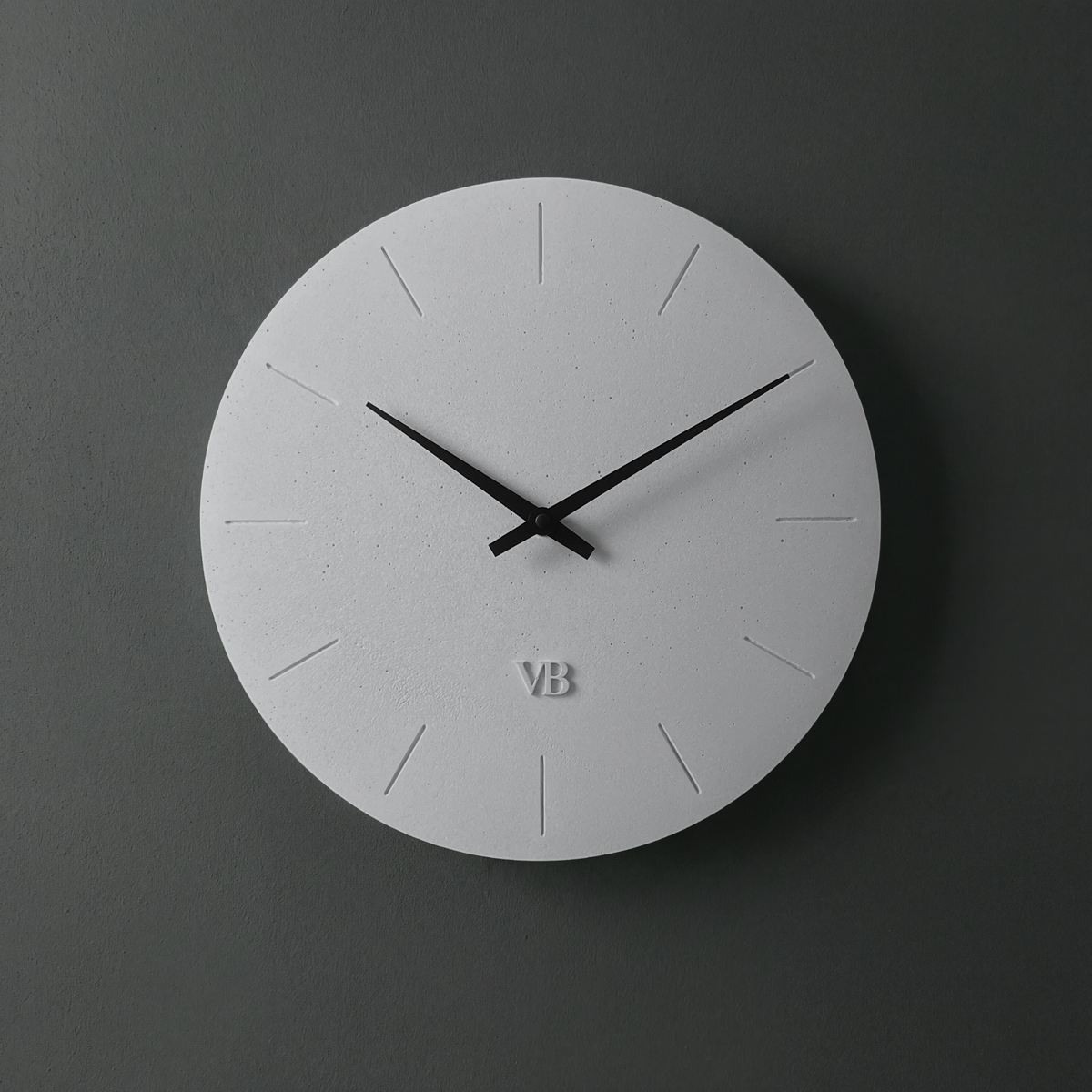Betonwanduhr – Clair